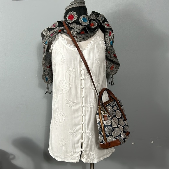 Gianni Bini White Rustic Cottage Embroidered White Dress with cloth buttons Sz M - Picture 5 of 17